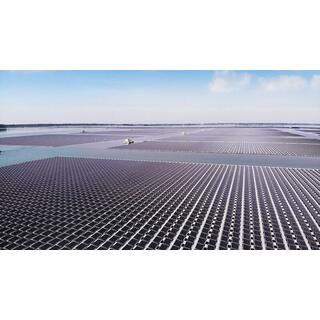 Floating Solar Power Farm System image 2