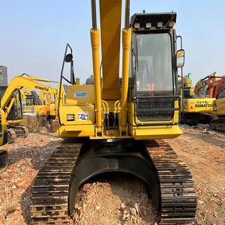 Komatsu PC200-8 Uncompromised Performance: Meet the Komatsu PC200-8 Excavator - Superior Engineering: Exploring the Design image 6