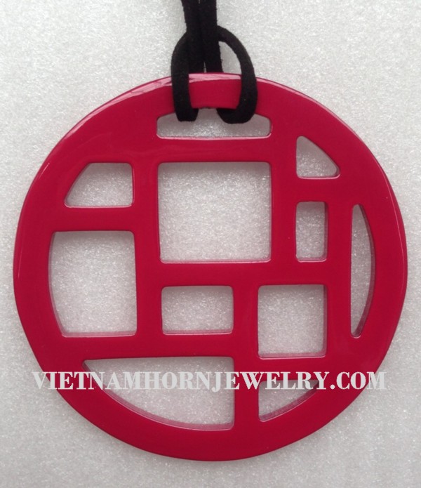 Horn & Lacquer Pendant P836 image 1