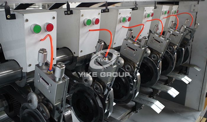Manual Feeder Thin Blade Slitter Scorer Machine image 2