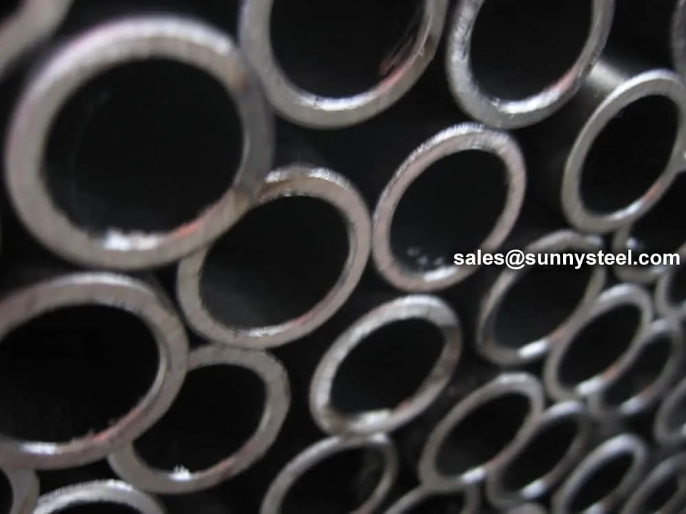 ASTM A213 T122 Seamless Alloy Pipes image 1