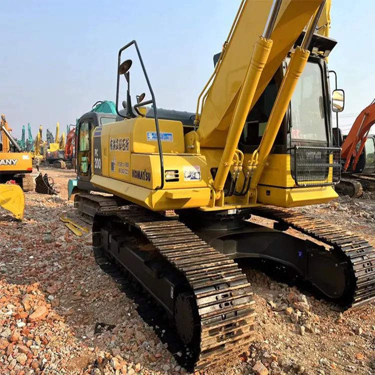 Komatsu PC200-8 Uncompromised Performance: Meet the Komatsu PC200-8 Excavator - Superior Engineering: Exploring the Design image 5