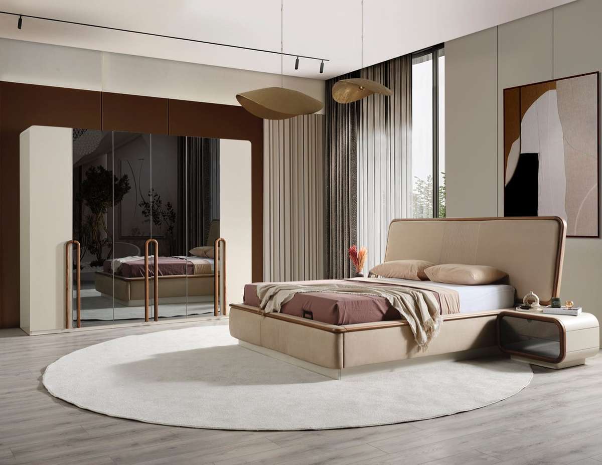 Royal Bedroom Set image 1