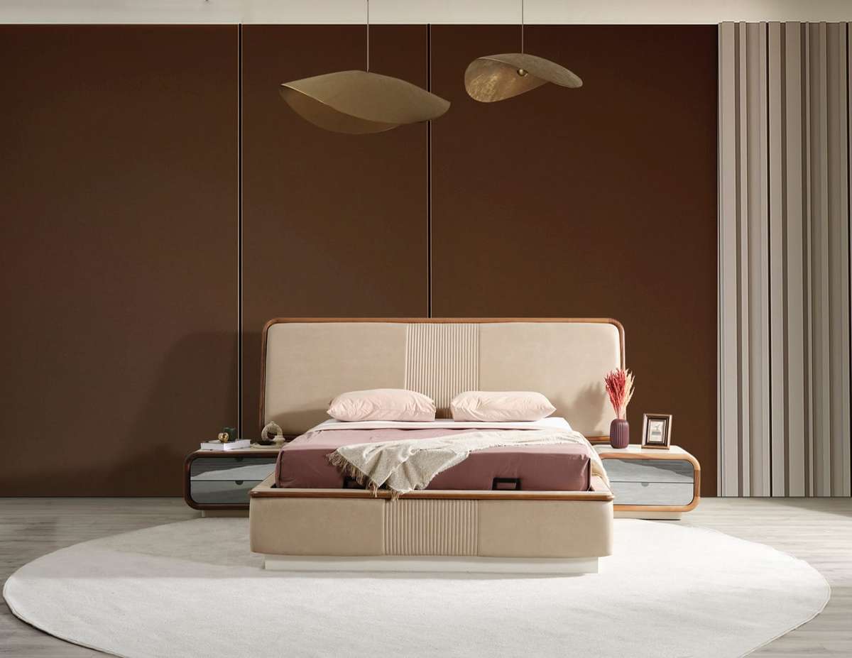 Royal Bedroom Set image 4