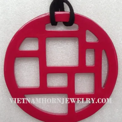 Horn & Lacquer Pendant P836