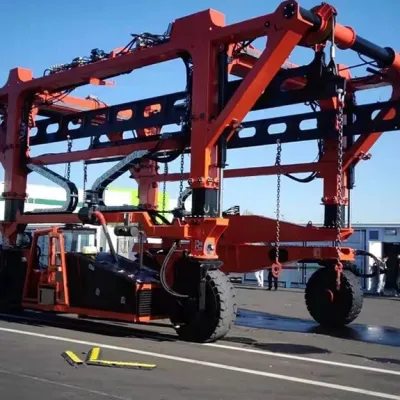 Multifunctional Container Straddle Carrier