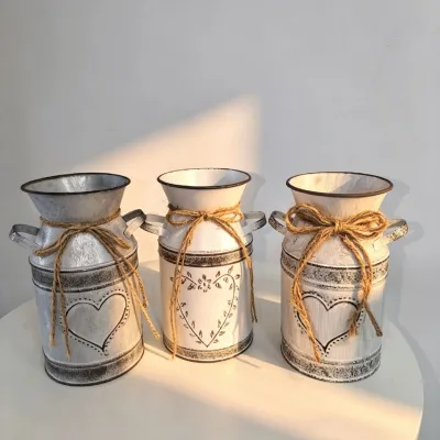 Shabby Chic Distressed Metal Milk Can Vase, Heart Pattern Vintage Milk Jug with Hand-tied Jute Bow, Farmhouse Tabletop Decor for Dried Flowers & Wedding Centerpieces