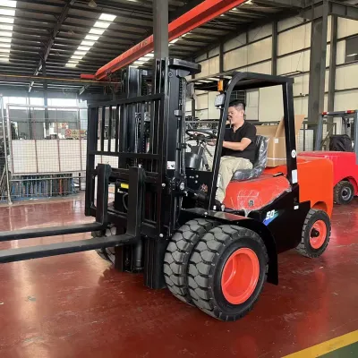 Diesel Forklift 2-5 Ton CPCD Series - KUBOTA CUMMINS Engine